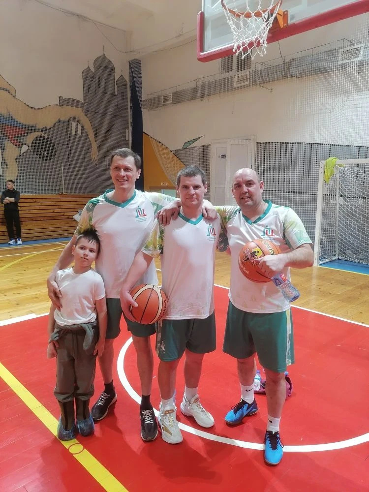 Команда Консультативно-диагностического центра Алтайского края продолжает достойно выступать на XXVII спартакиаде Октябрьского района. И мы не перестаем радоваться их успехам!